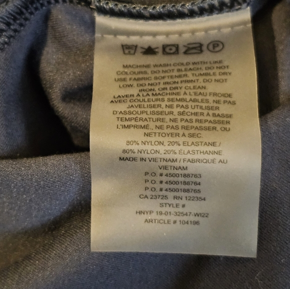 Aritzia color black TnaLIFE™ Relay Zip-Up - Picture 7 of 7